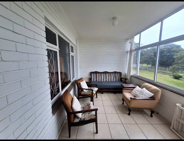 2 BEDROOM APARTMENT FOR SALE IN MANABA BEACH